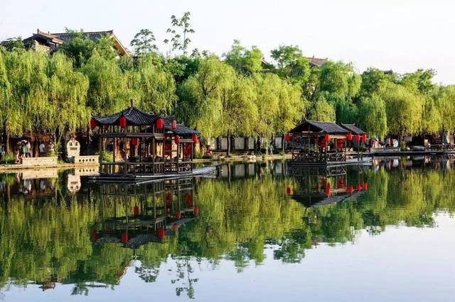 了解貴南縣汽車站的時(shí)刻表，方便出行